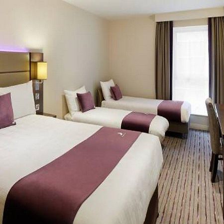 Premier Inn Premier Inn Stockport Central Buitenkant foto