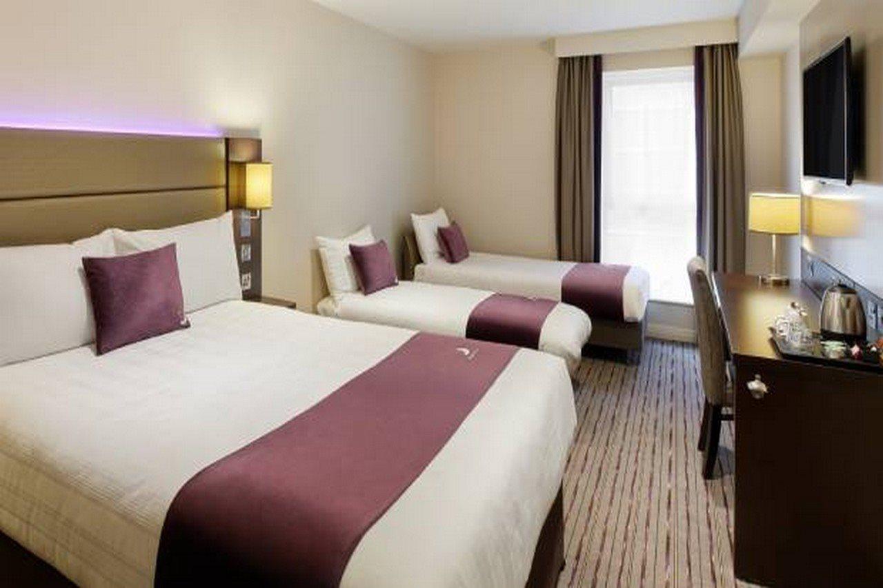 Premier Inn Premier Inn Stockport Central Buitenkant foto