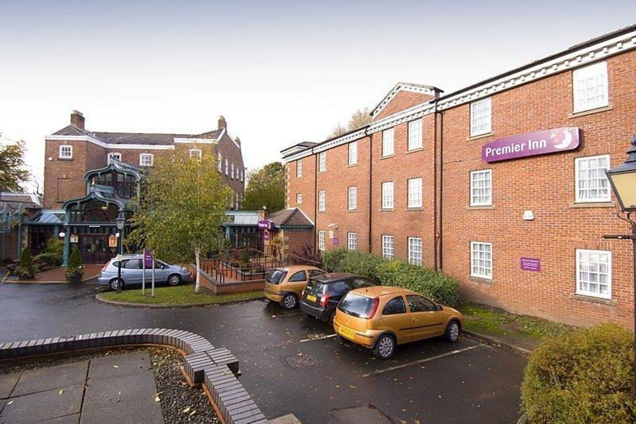 Premier Inn Premier Inn Stockport Central Buitenkant foto